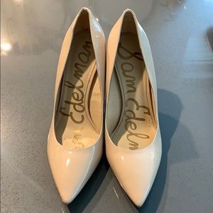 Sam Edelman beige patent leather heels, size 11.